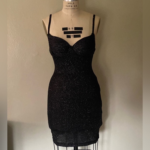 PEEP STRETCH MINI BLACK DRESS - Picture 5 of 14